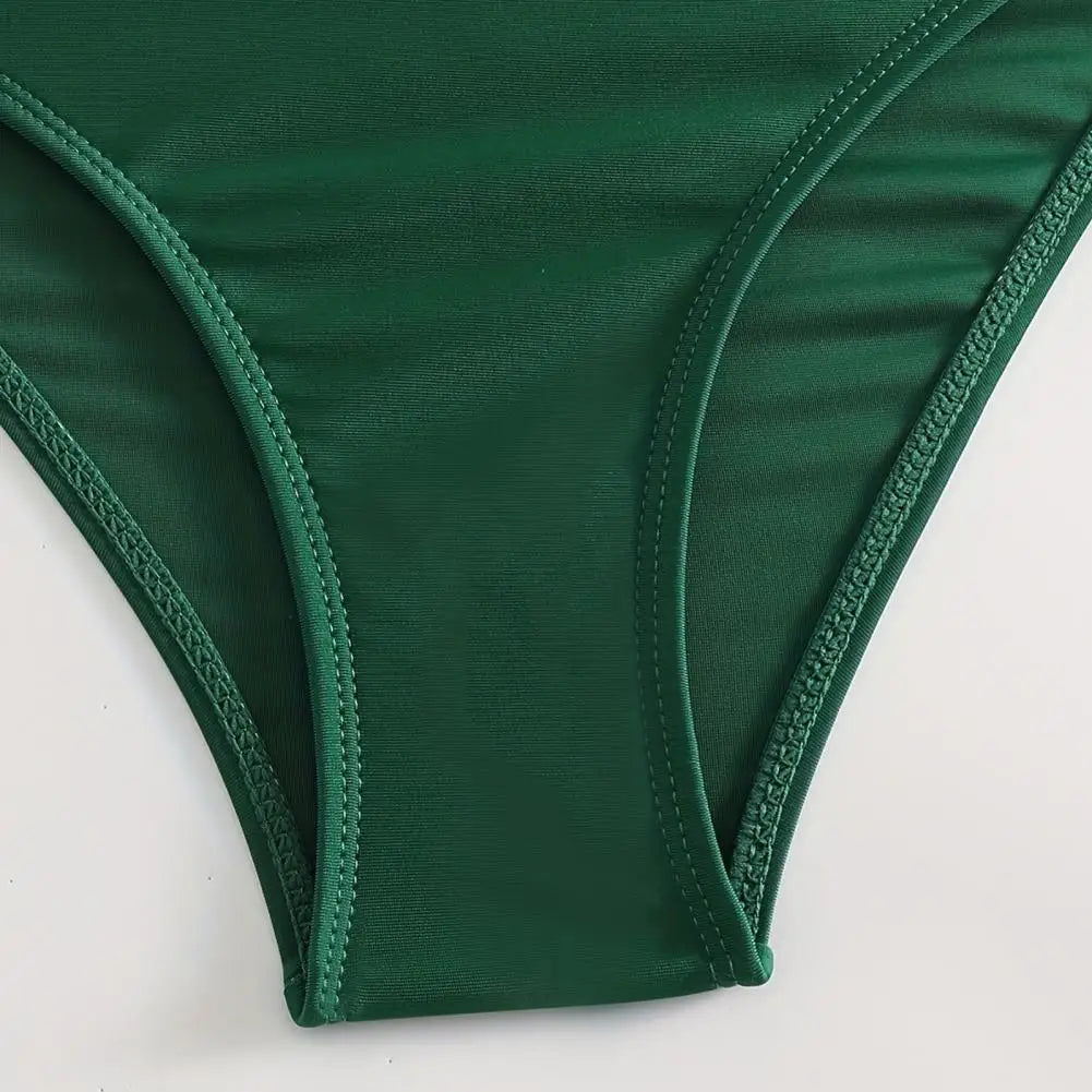 Sarena | Dein bauchformendes Bikini-Set mit stilvollem V-Ausschnitt